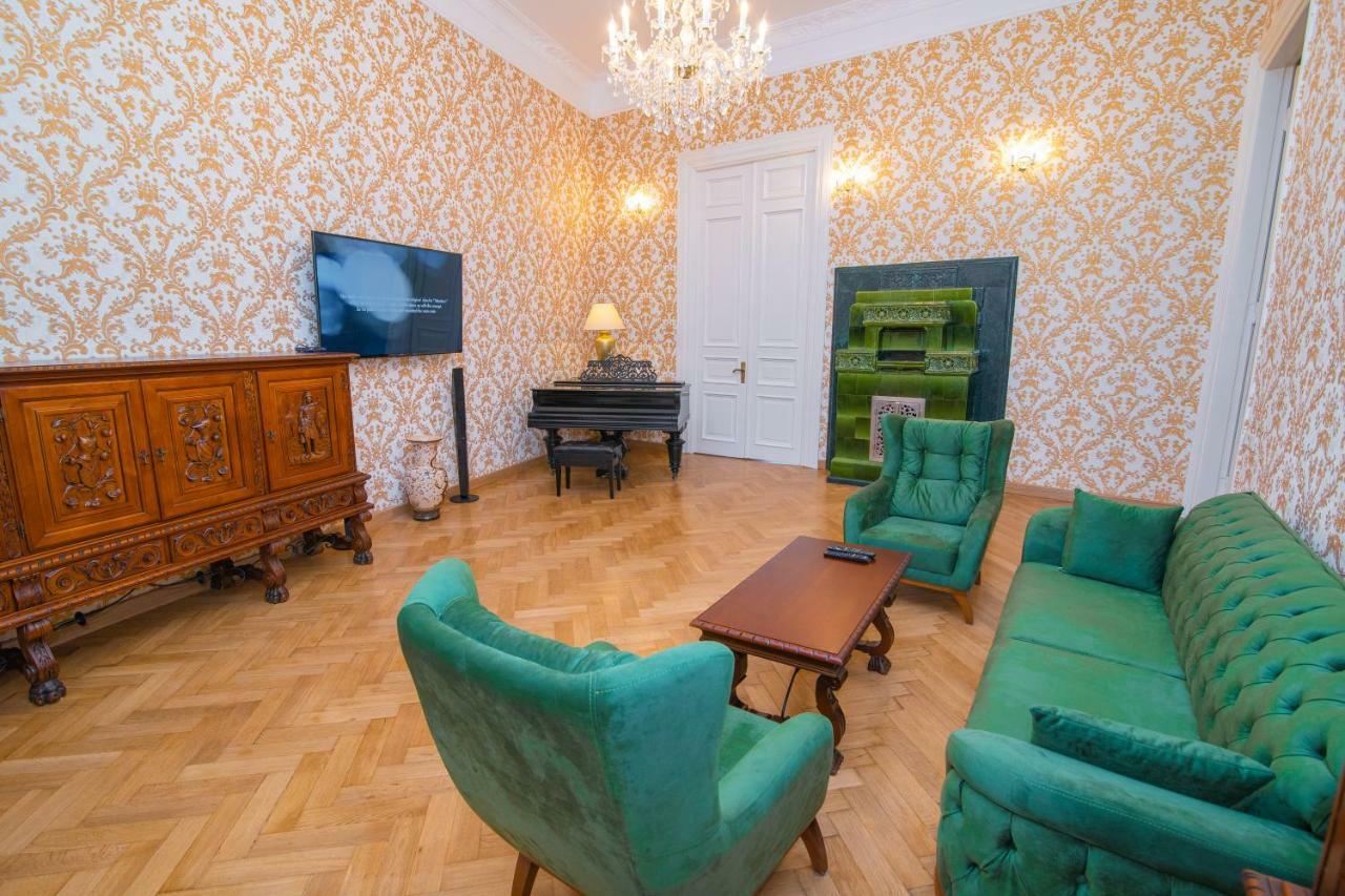 Solo Apartment In City Center Tbilisi Exterior photo